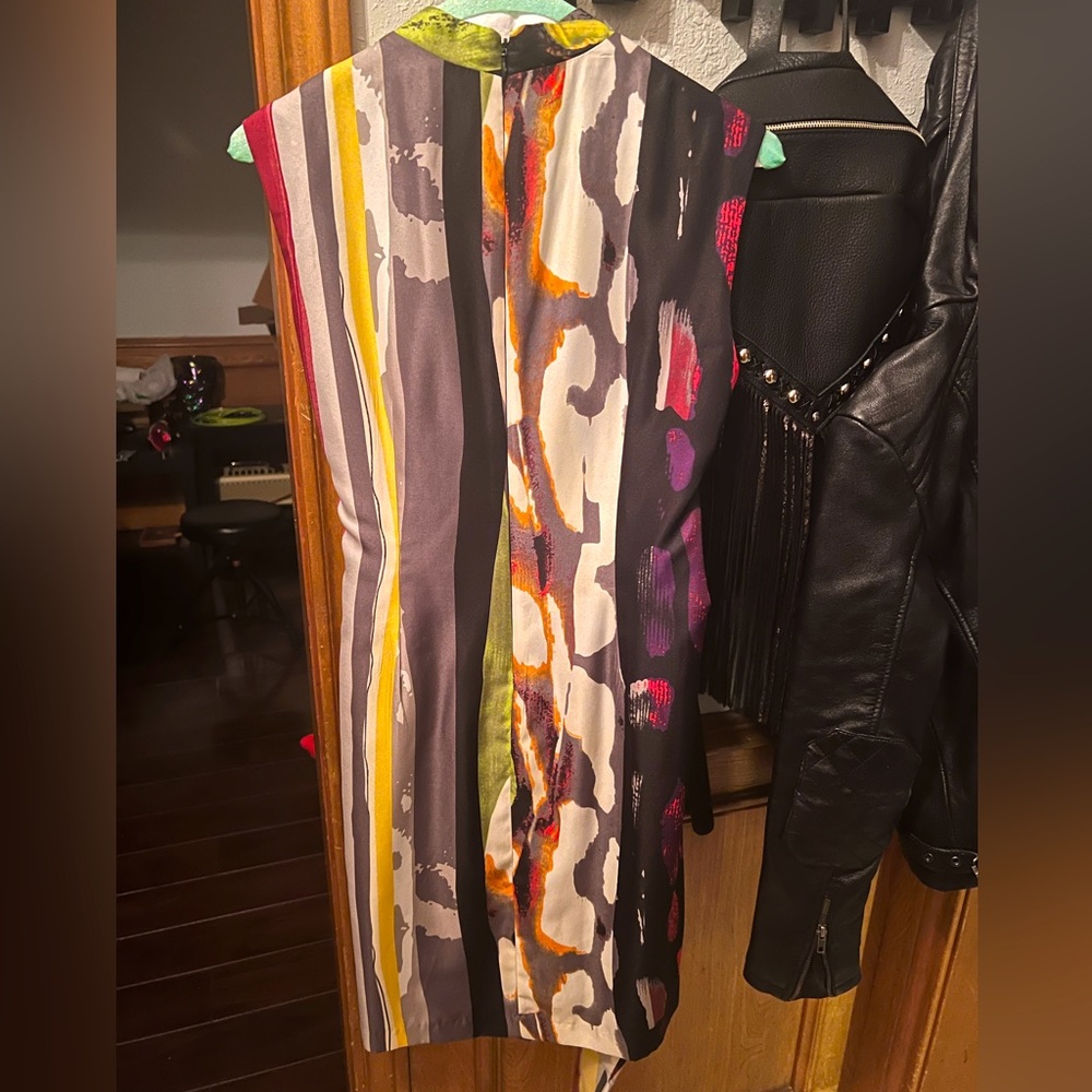 Ellen Tracy multicolored sleeveless v-neck dress with ties - Picture 2 of 8